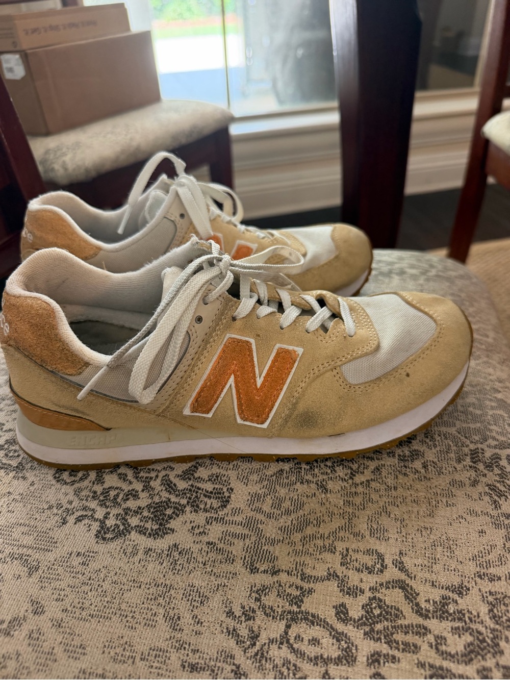 New Balance women’s Beige & Orange Retro Sneaker
